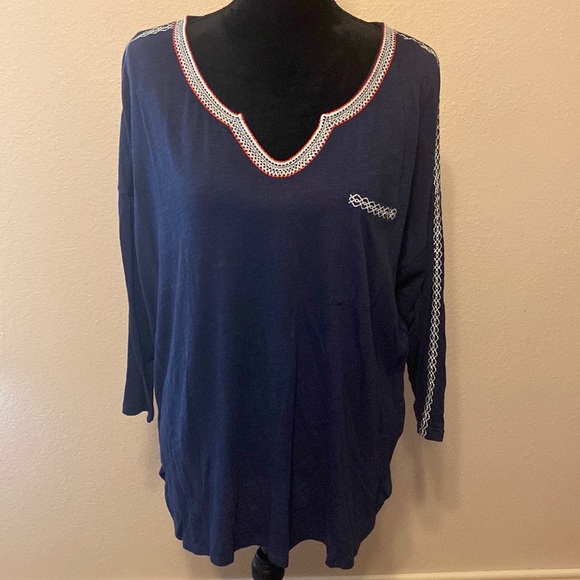 Old Navy Tops - ❤️ 2 for $10 Old Navy Casual Tunic Shirt
